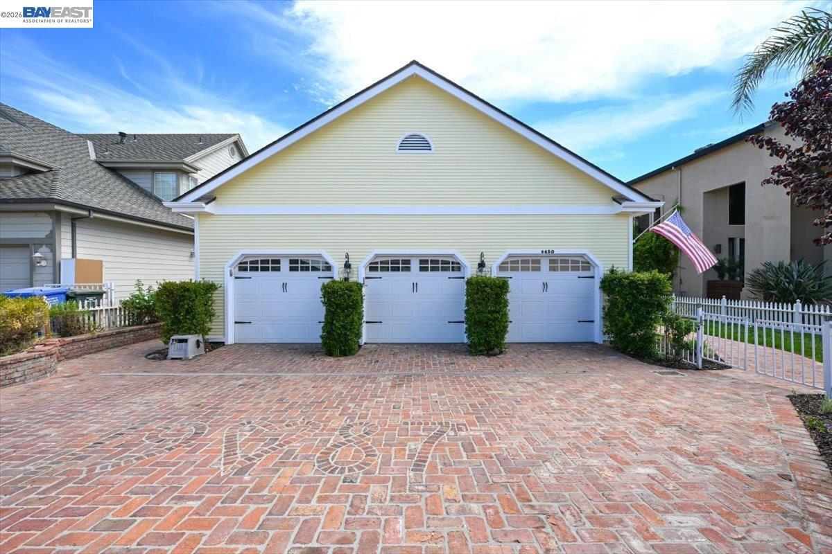 4450 Driftwood Ct photo 13
