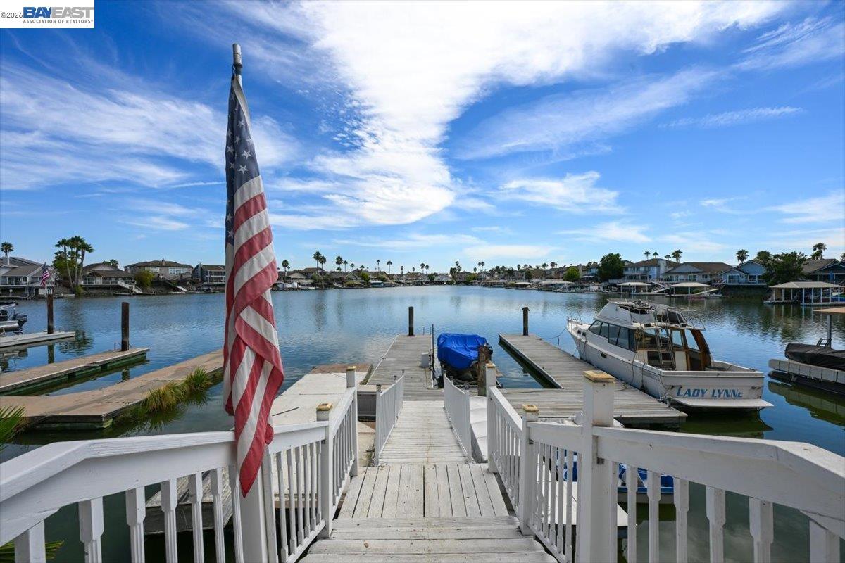 4450 Driftwood Ct photo 3