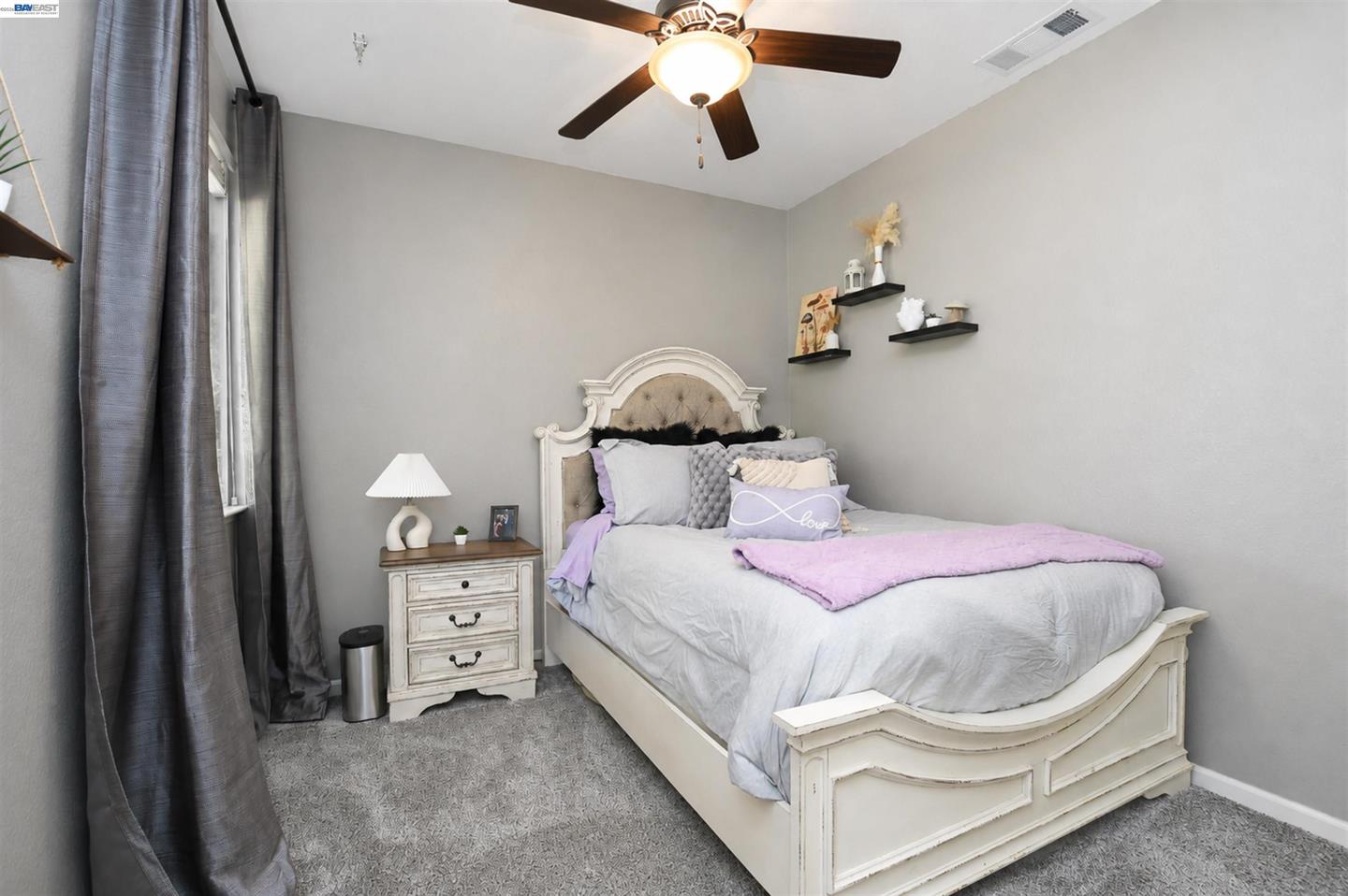 124 Tennyson Ct photo 22