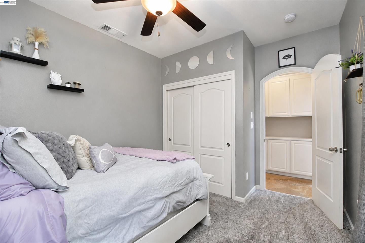 124 Tennyson Ct photo 23