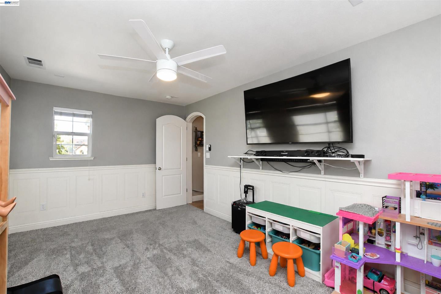 124 Tennyson Ct photo 38