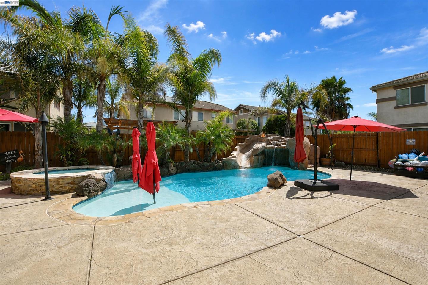 124 Tennyson Ct photo 43
