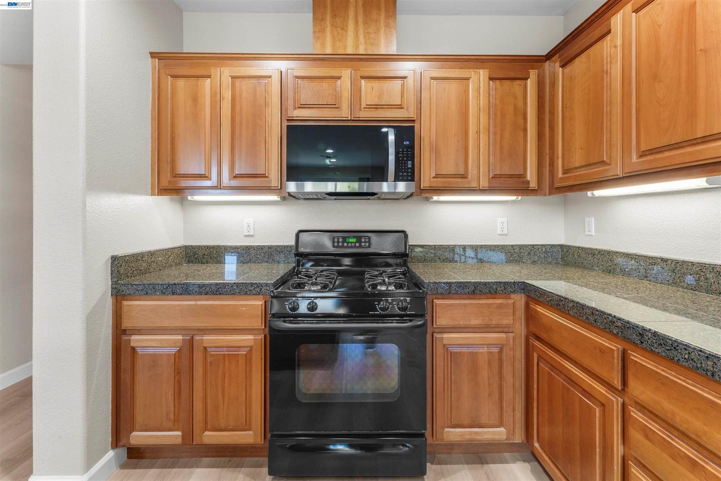 2652 Crescent Way photo 20