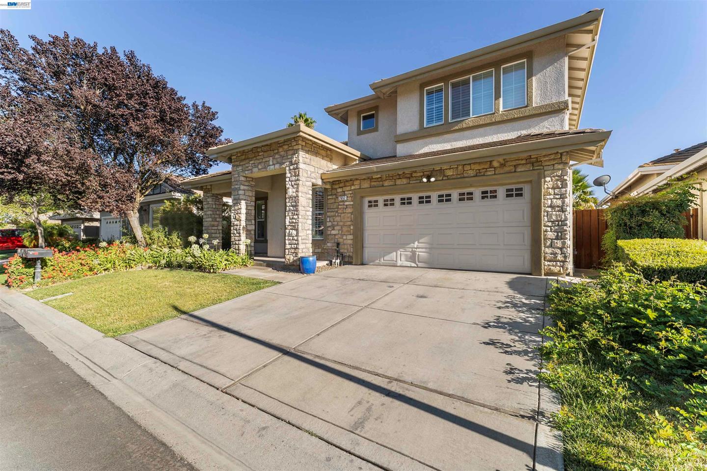 2652 Crescent Way photo 3