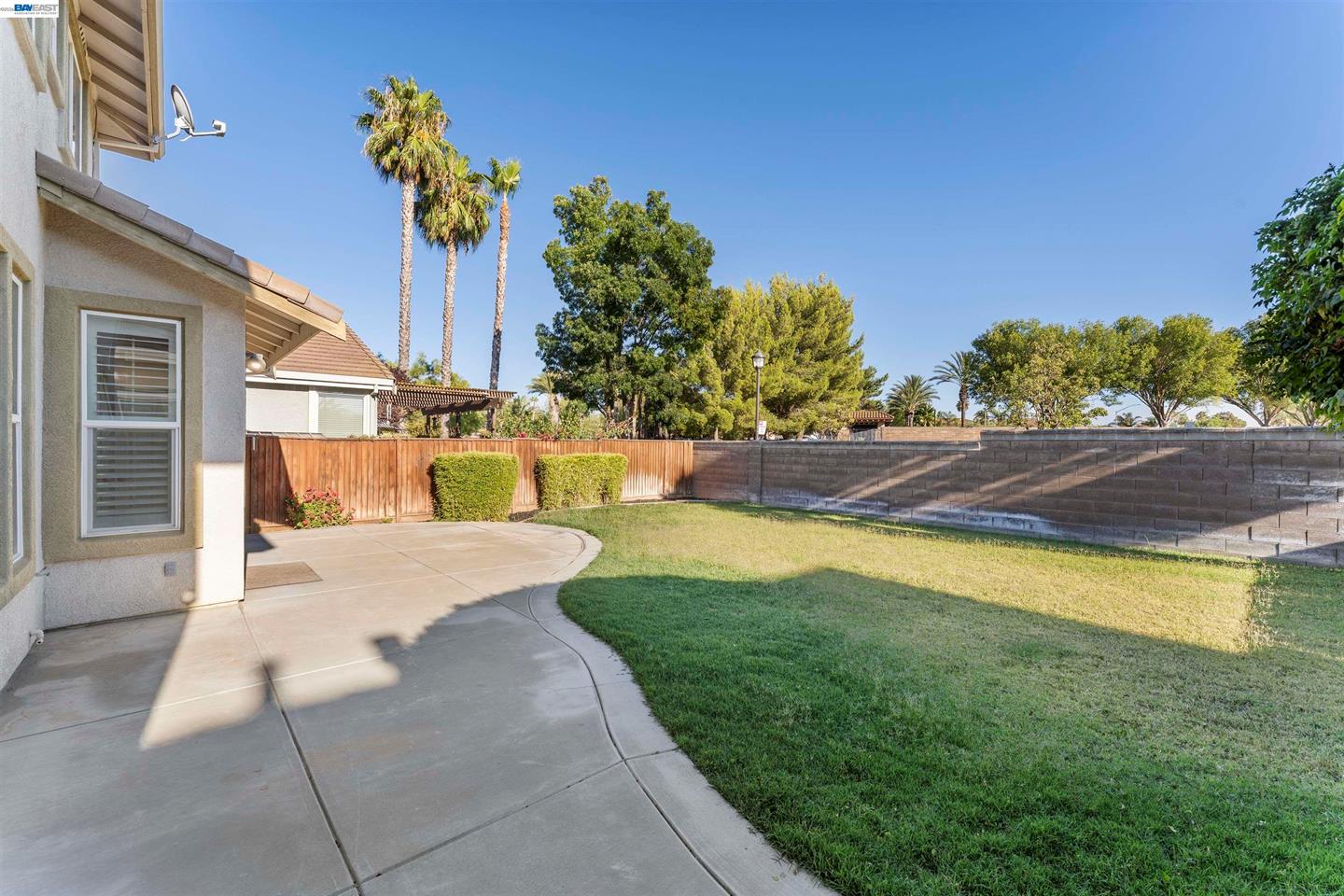 2652 Crescent Way photo 54