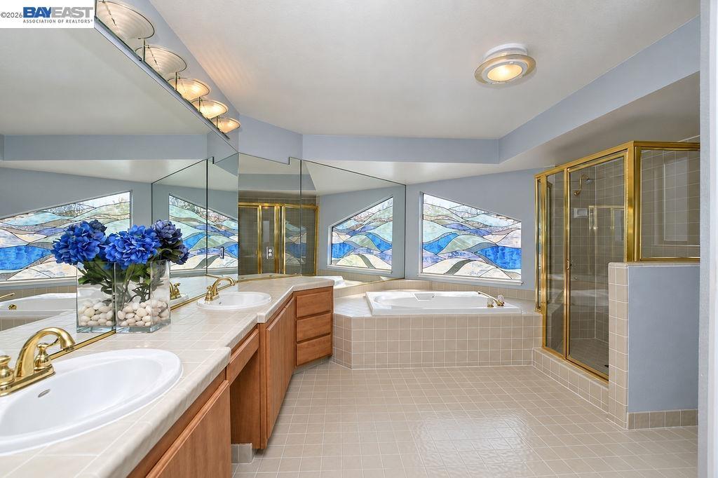 4681 Spinnaker Way photo 35