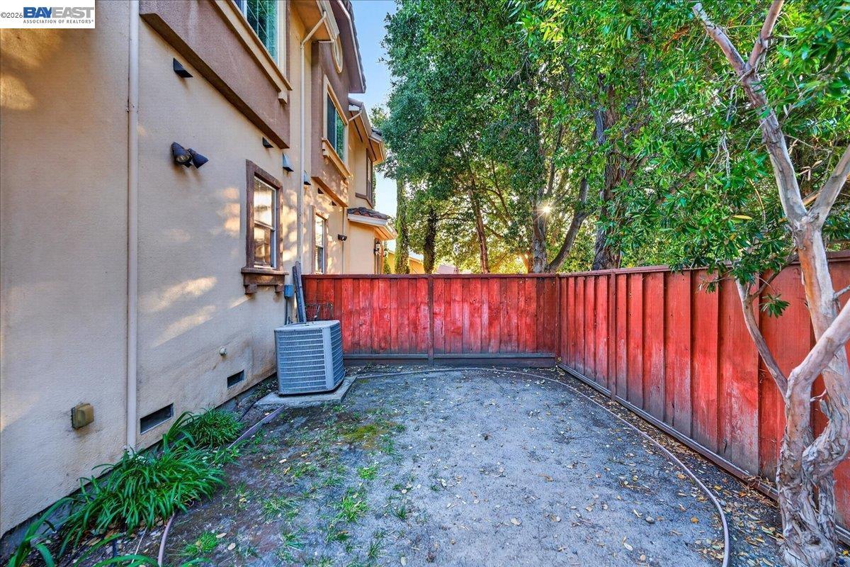 725 W Hacienda AVE photo 44