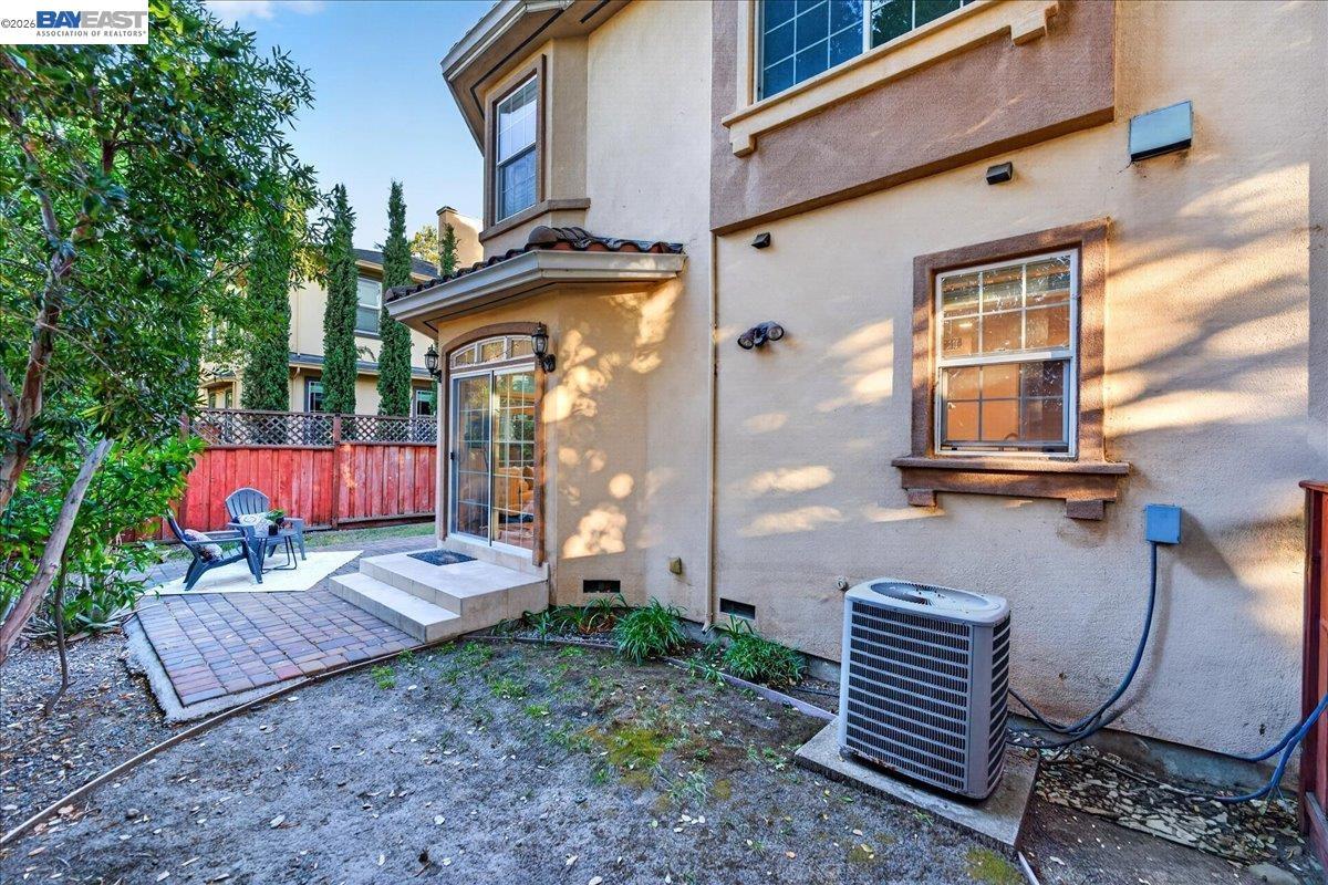725 W Hacienda AVE photo 46