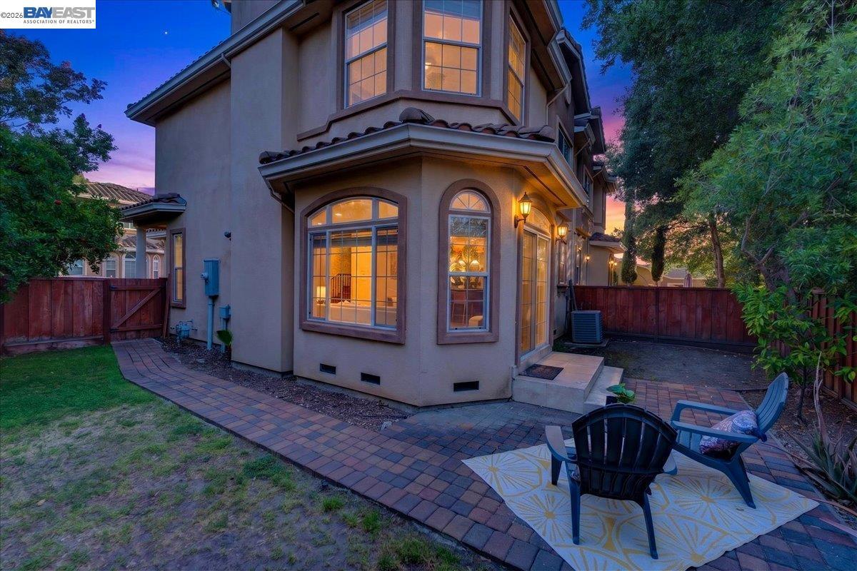 725 W Hacienda AVE photo 50