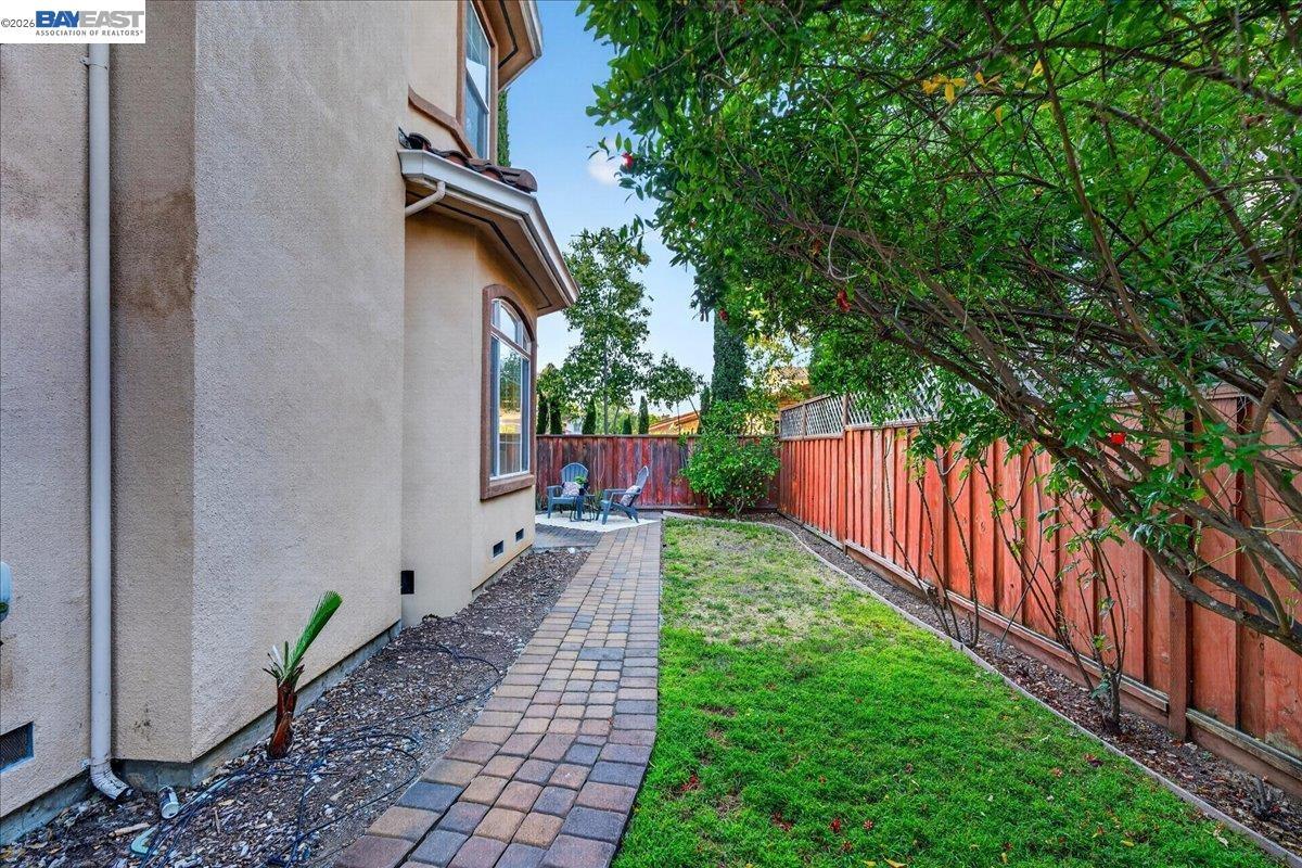 725 W Hacienda AVE photo 51