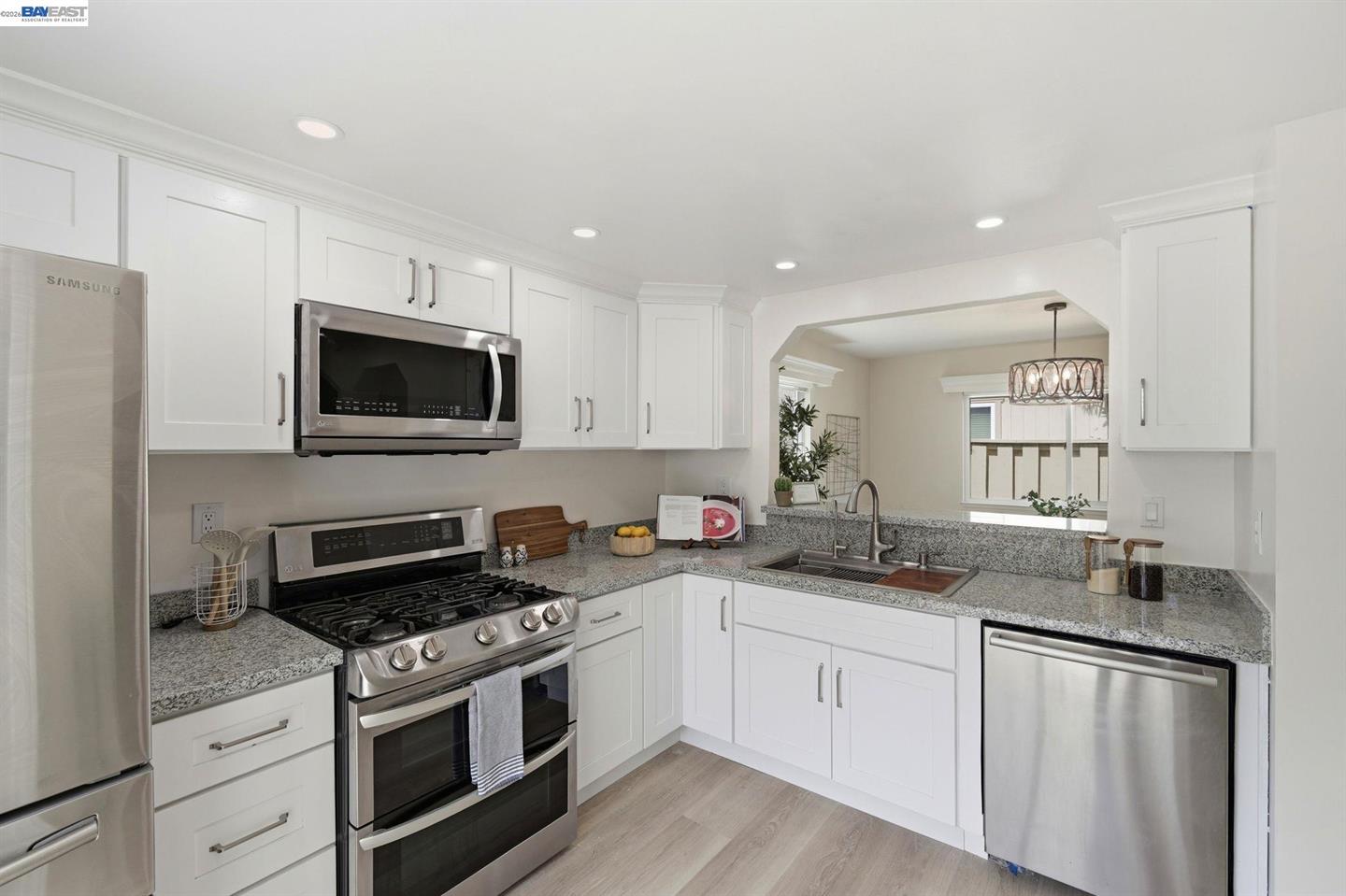1245 Marina Circle photo 2