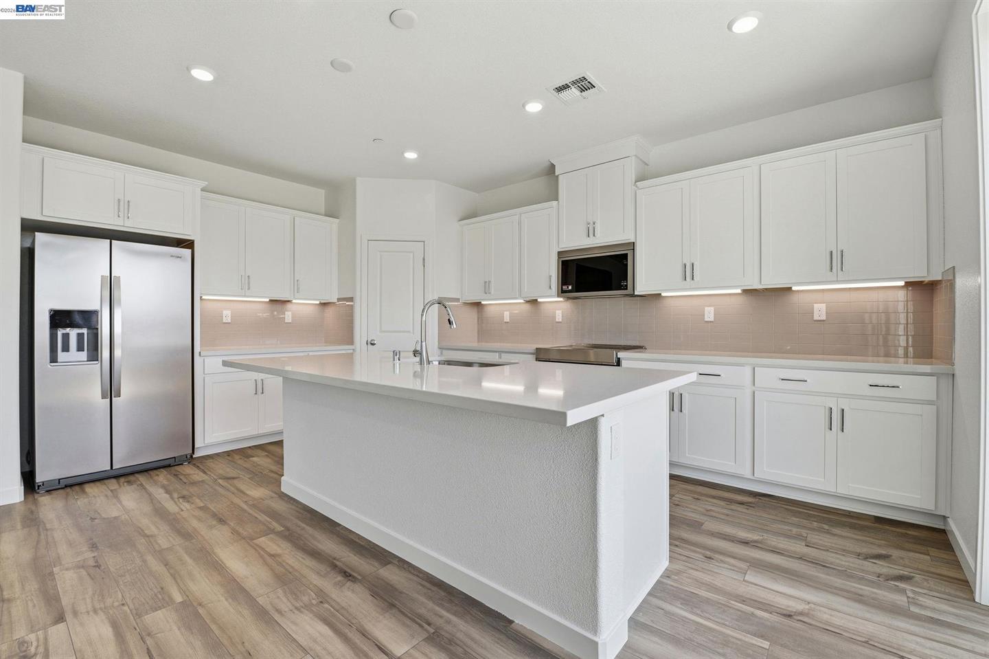 1008 Bluebell Circle photo 2