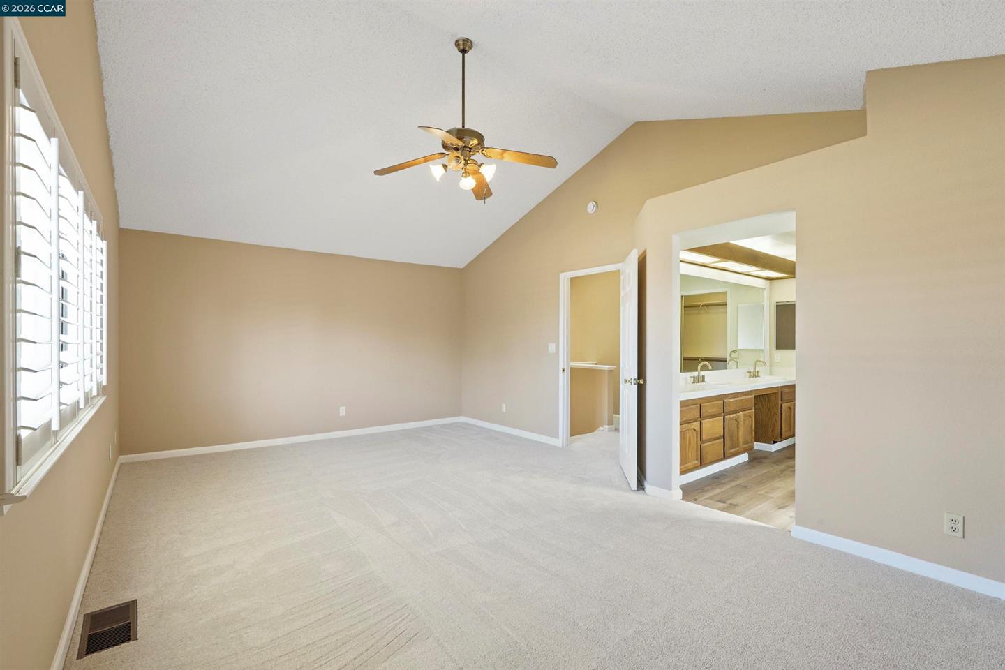 5535 Edgeview Dr photo 17