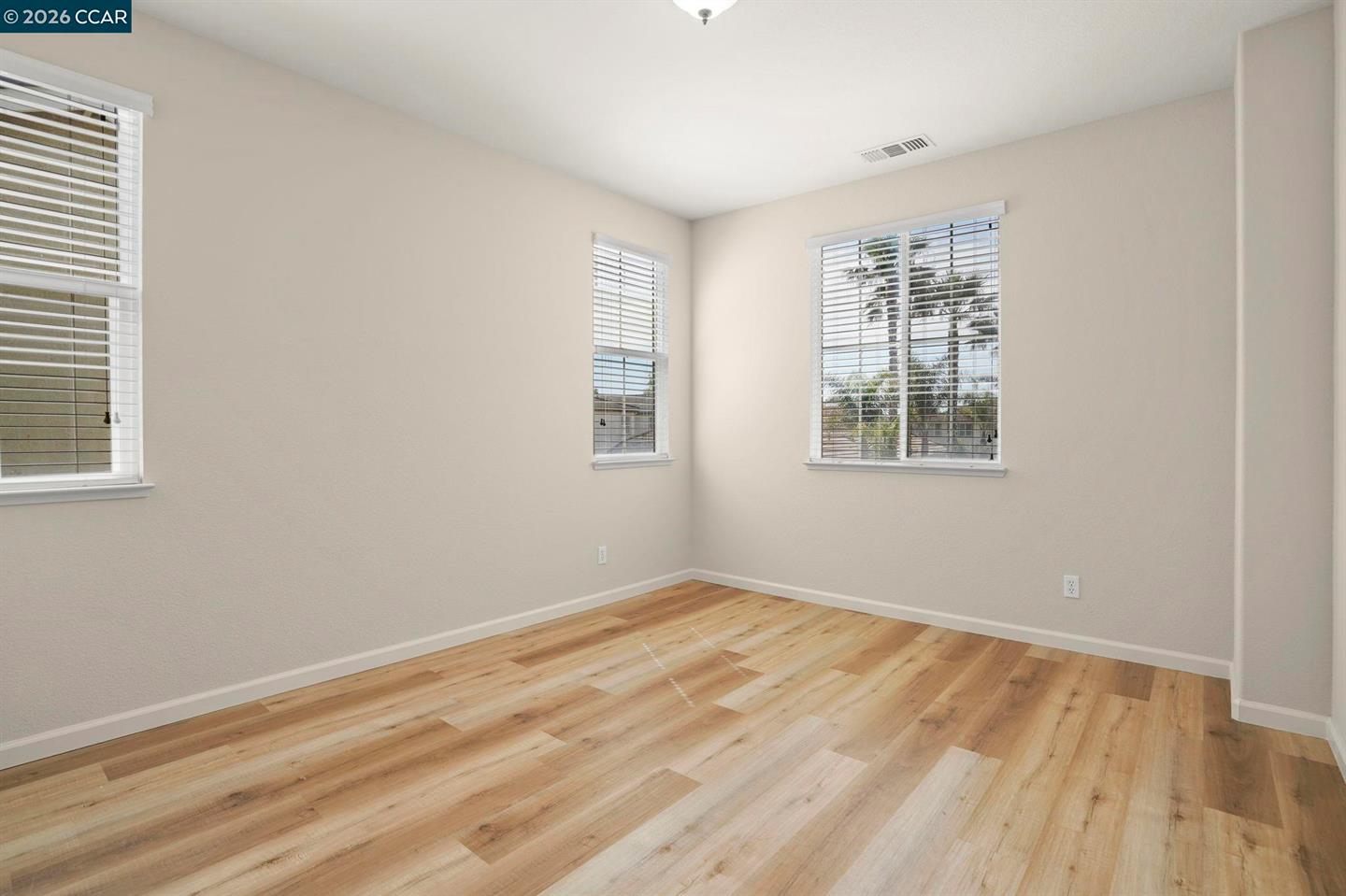507 Livingston Court photo 34