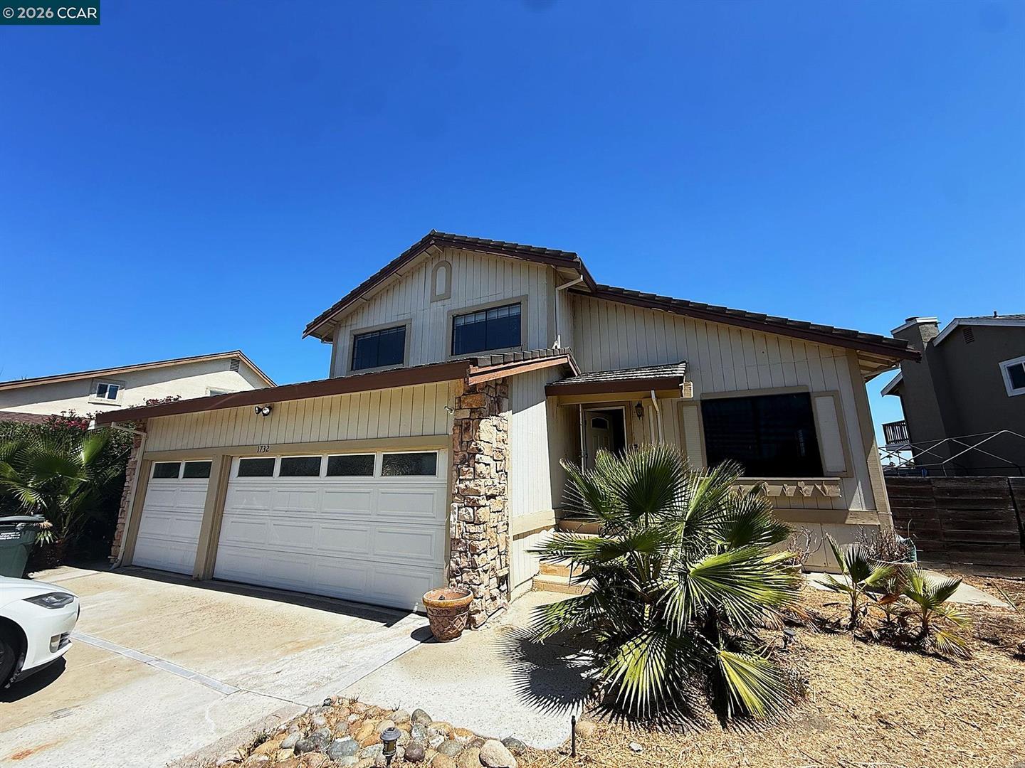 1732 Dolphin Pl photo 5