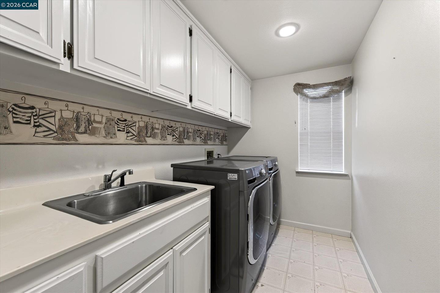 2353 Wayfarer Dr photo 38