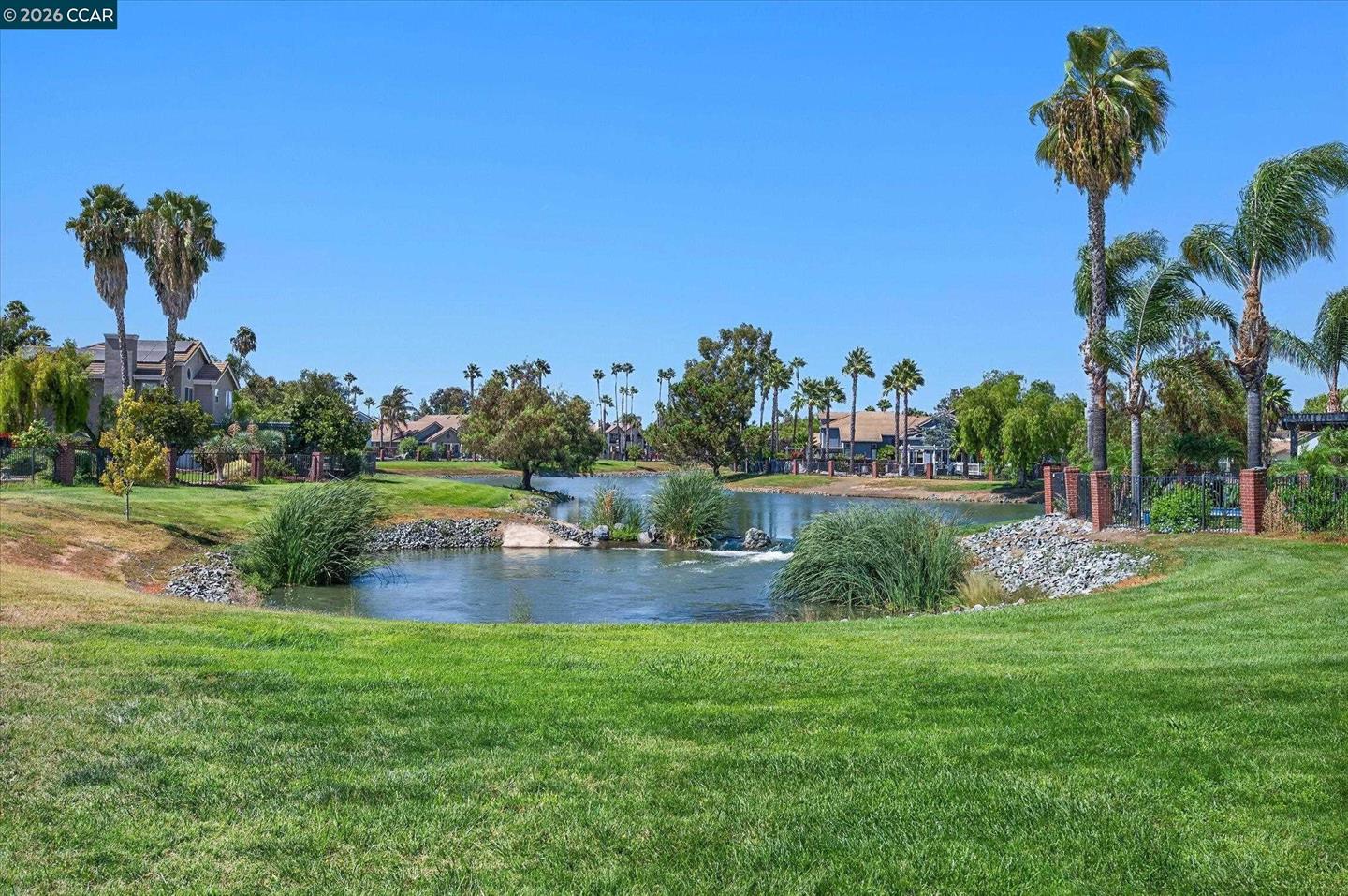 2353 Wayfarer Dr photo 46