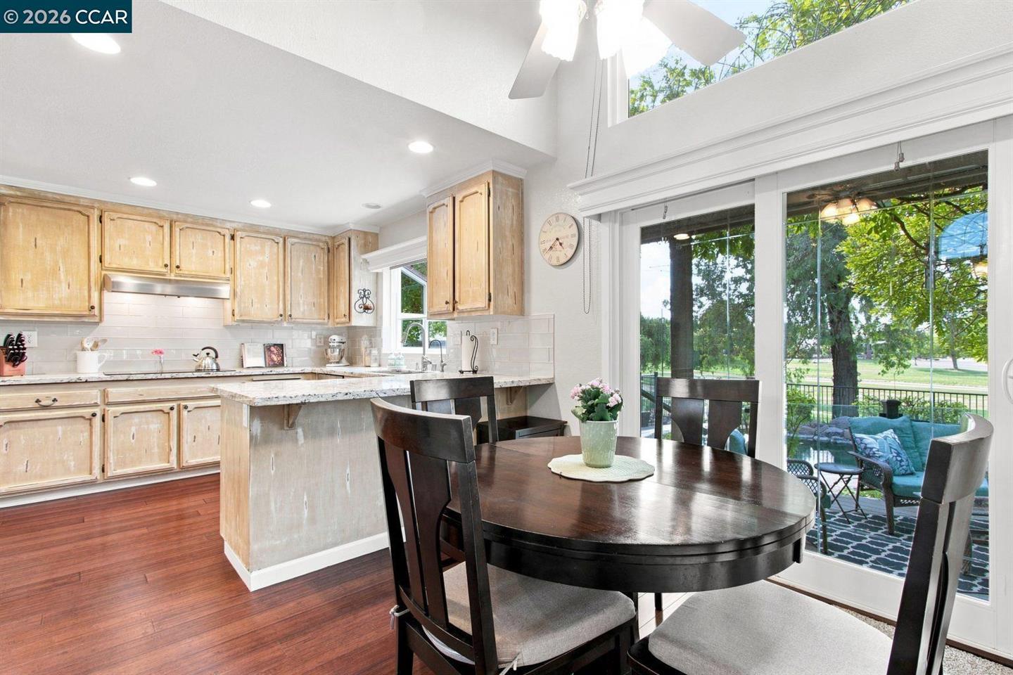 1280 Saint Andrews Dr photo 17