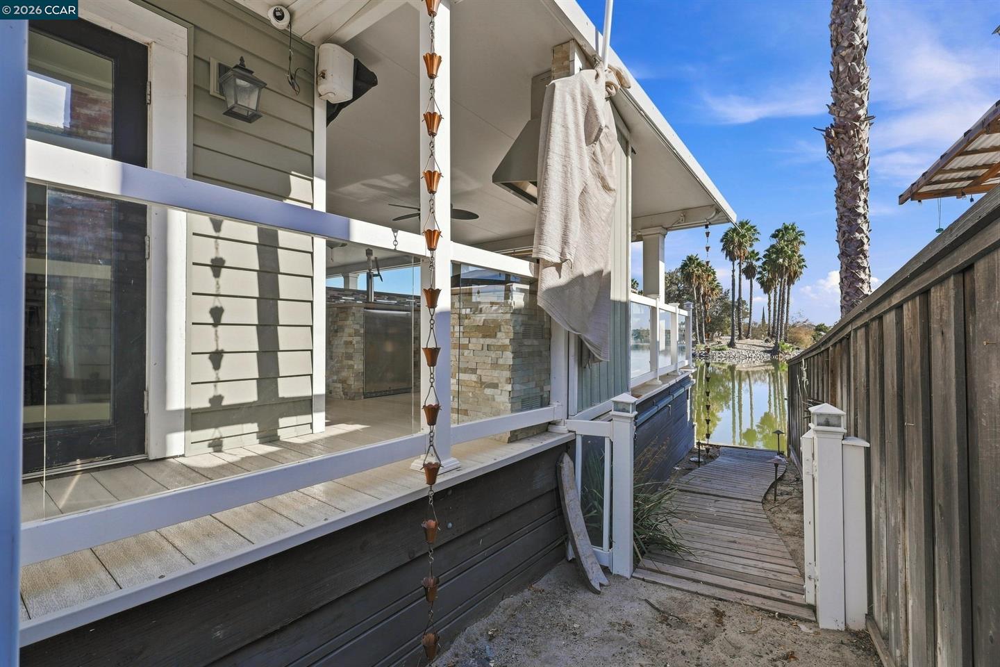 825 Discovery Bay Blvd photo 36