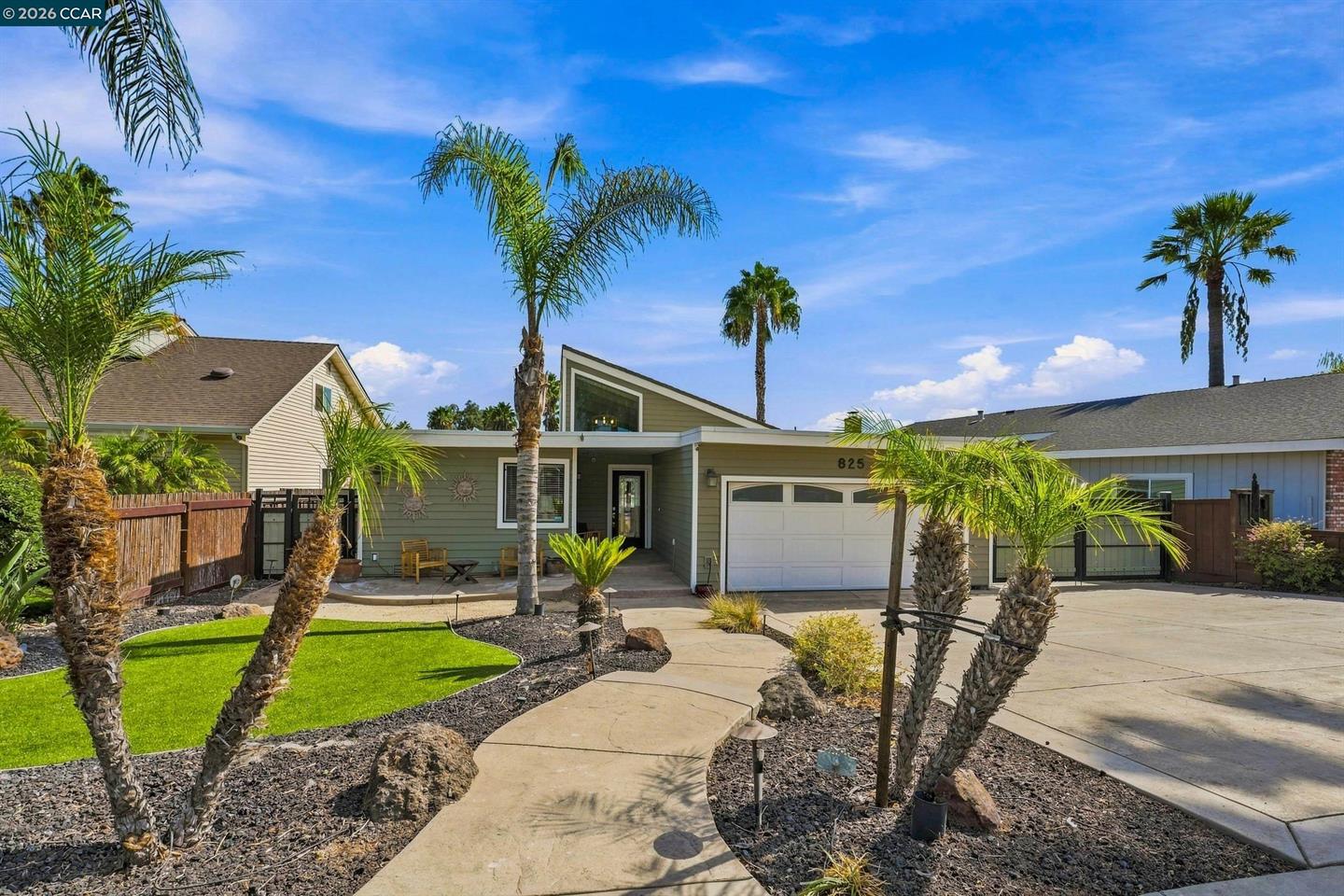 825 Discovery Bay Blvd photo 7