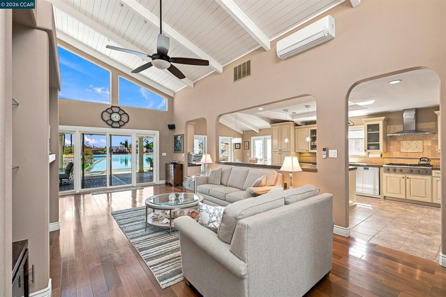 825 Discovery Bay Blvd photo 8