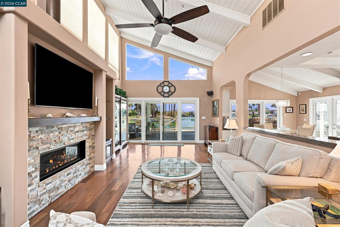 825 Discovery Bay Blvd photo 9