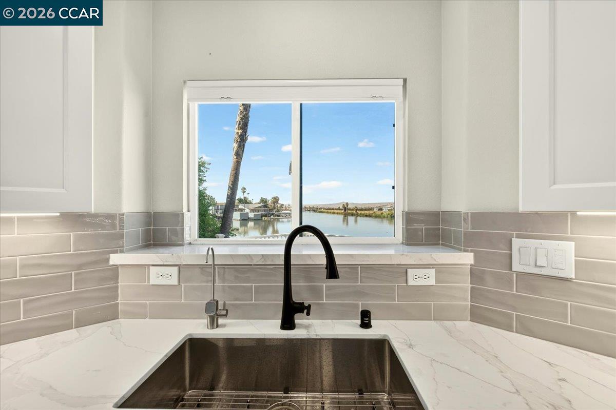 4880 Discovery Pt photo 47