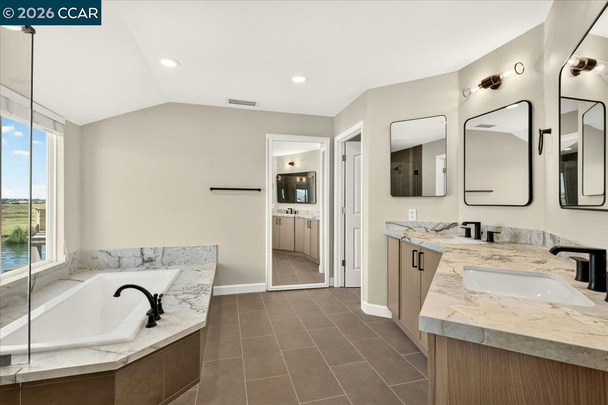 4880 Discovery Pt photo 55