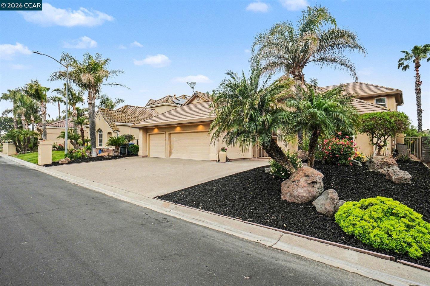 5666 Oakmont Ct photo 3
