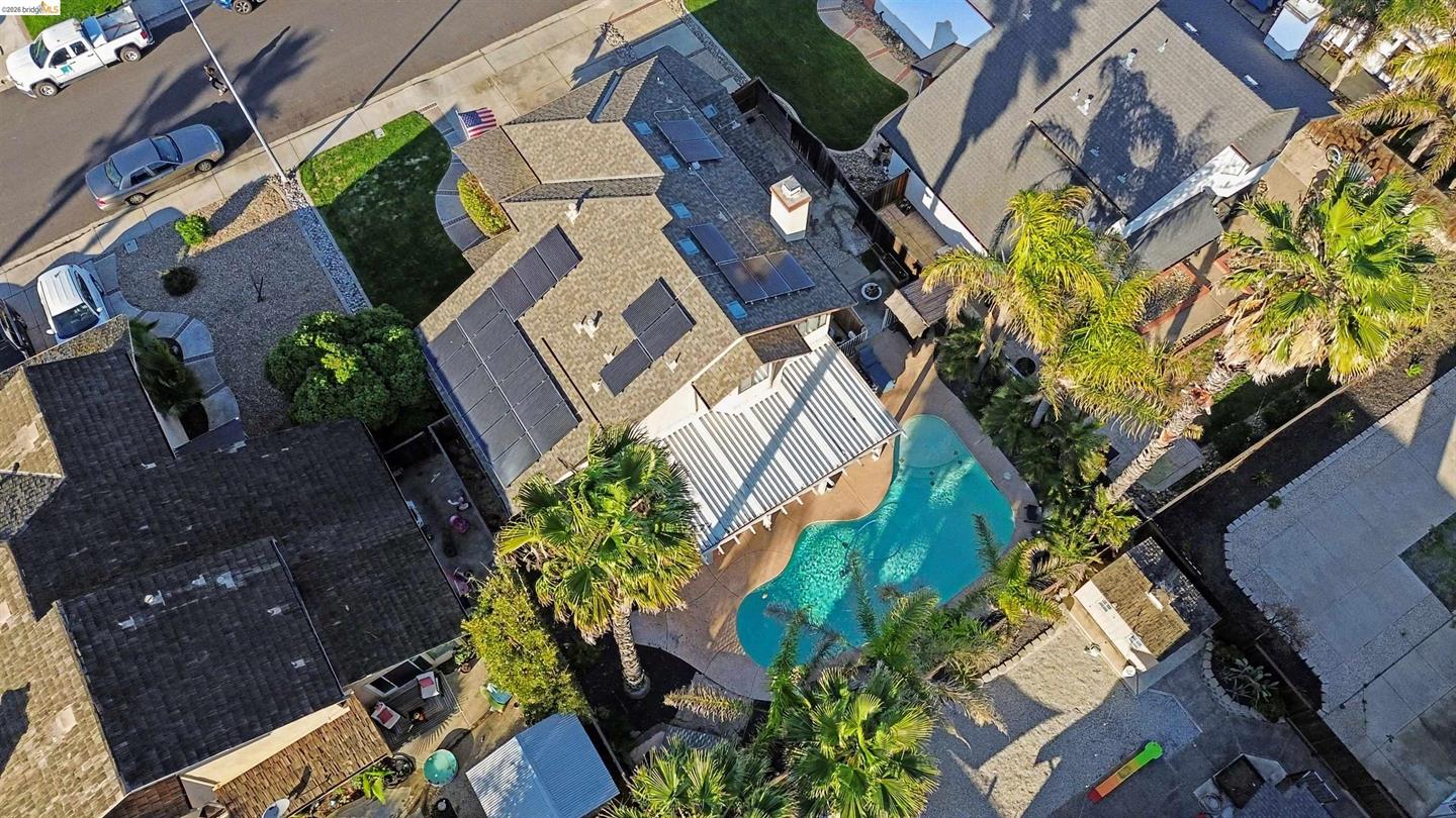 2110 Largo Ct photo 2