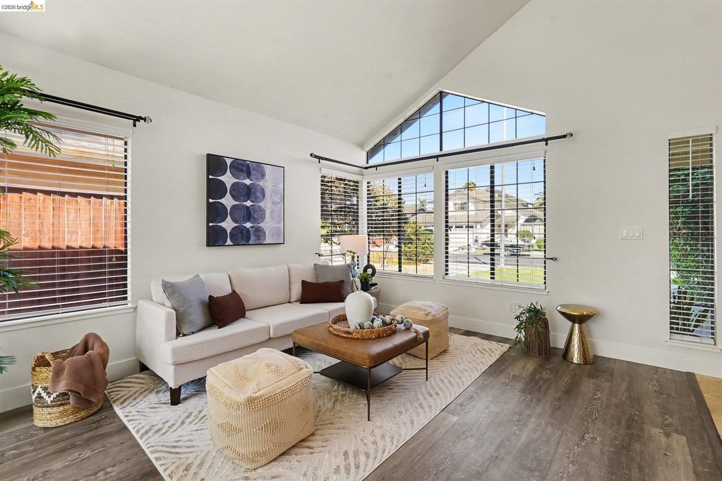 2110 Largo Ct photo 14