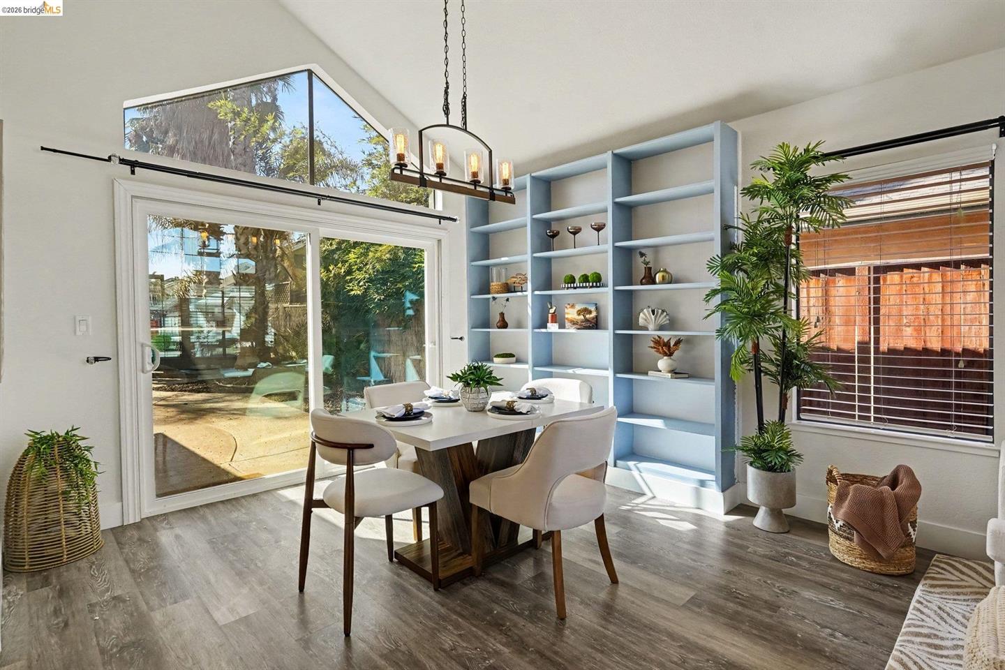2110 Largo Ct photo 17