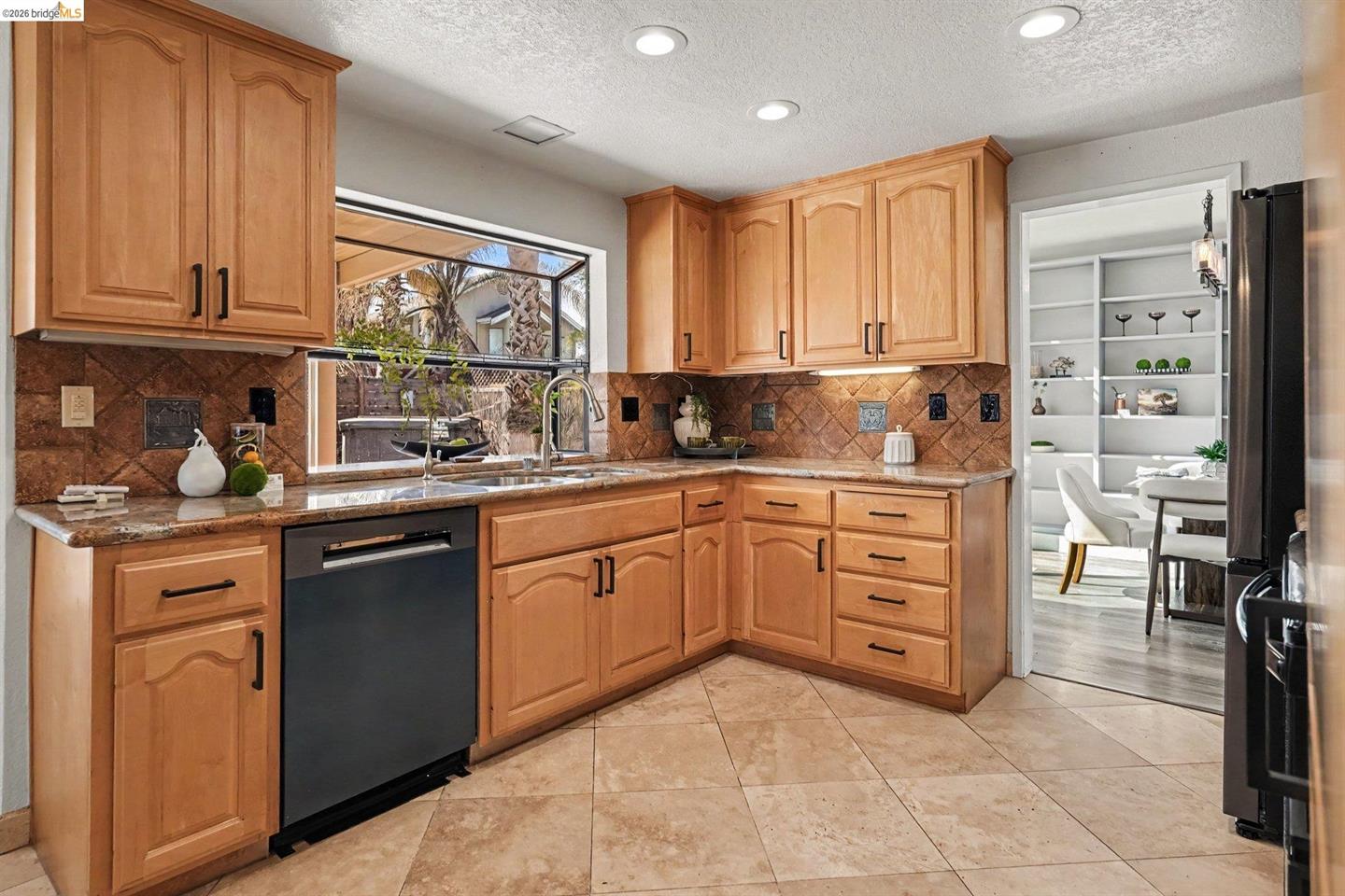 2110 Largo Ct photo 21