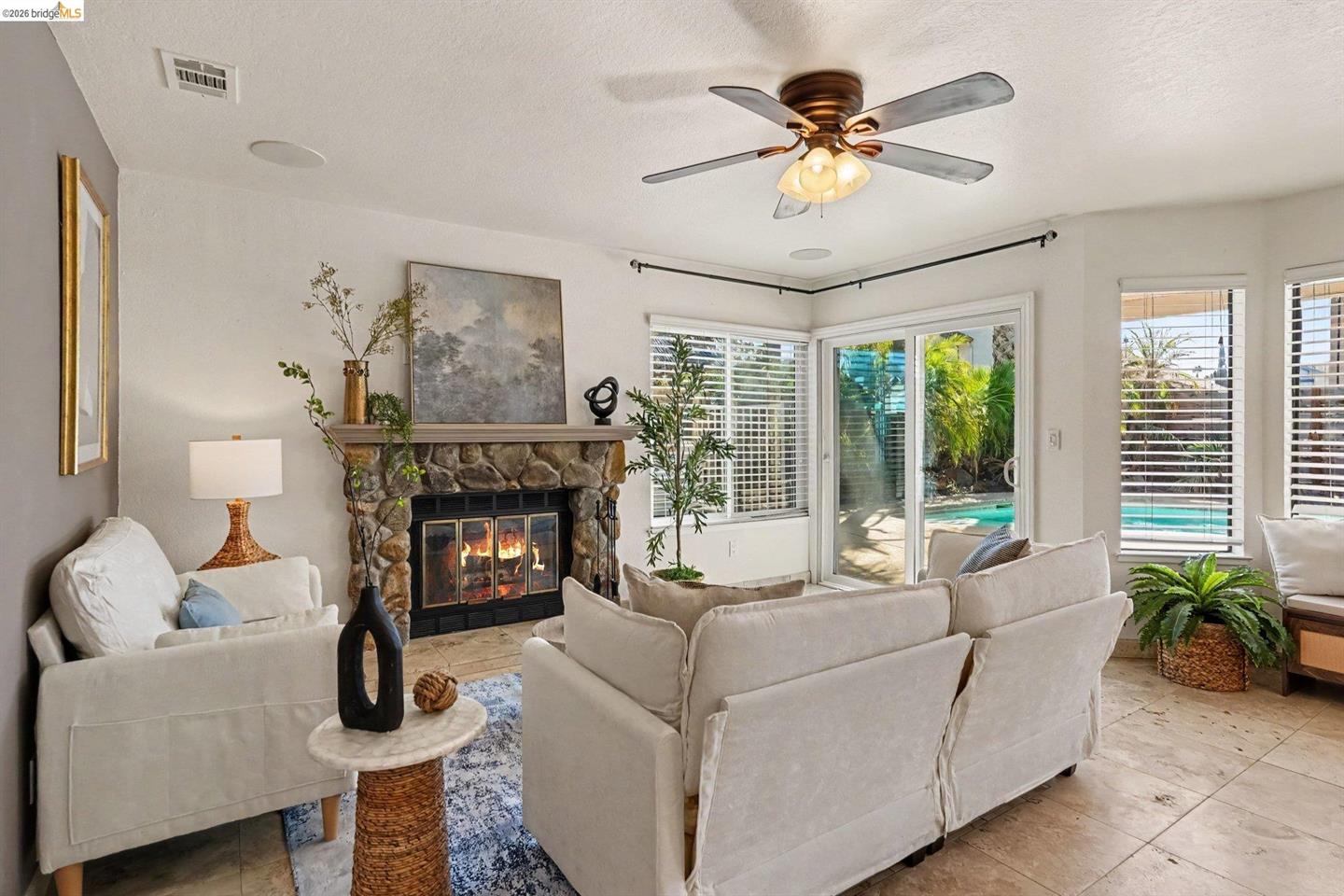 2110 Largo Ct photo 24