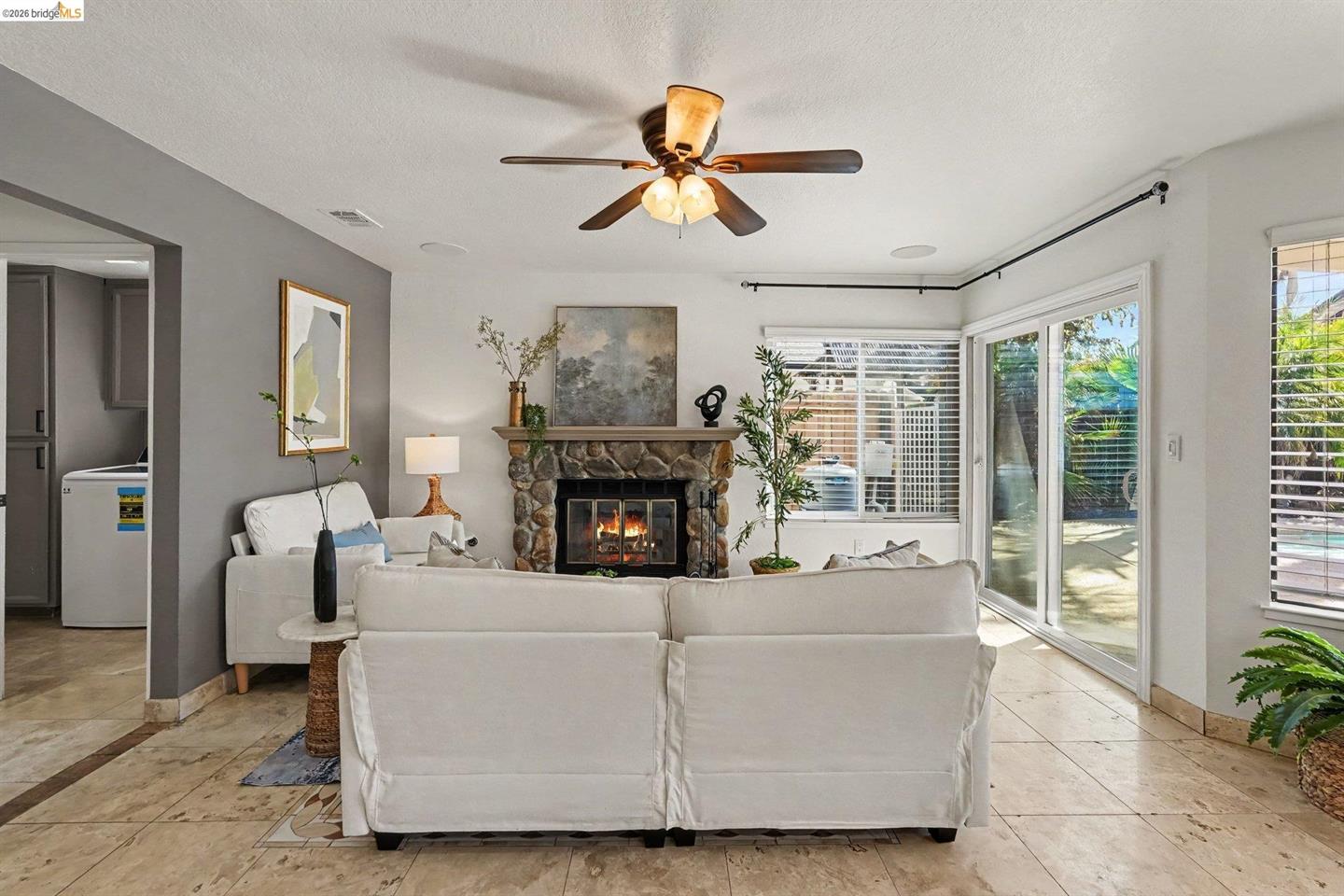 2110 Largo Ct photo 27