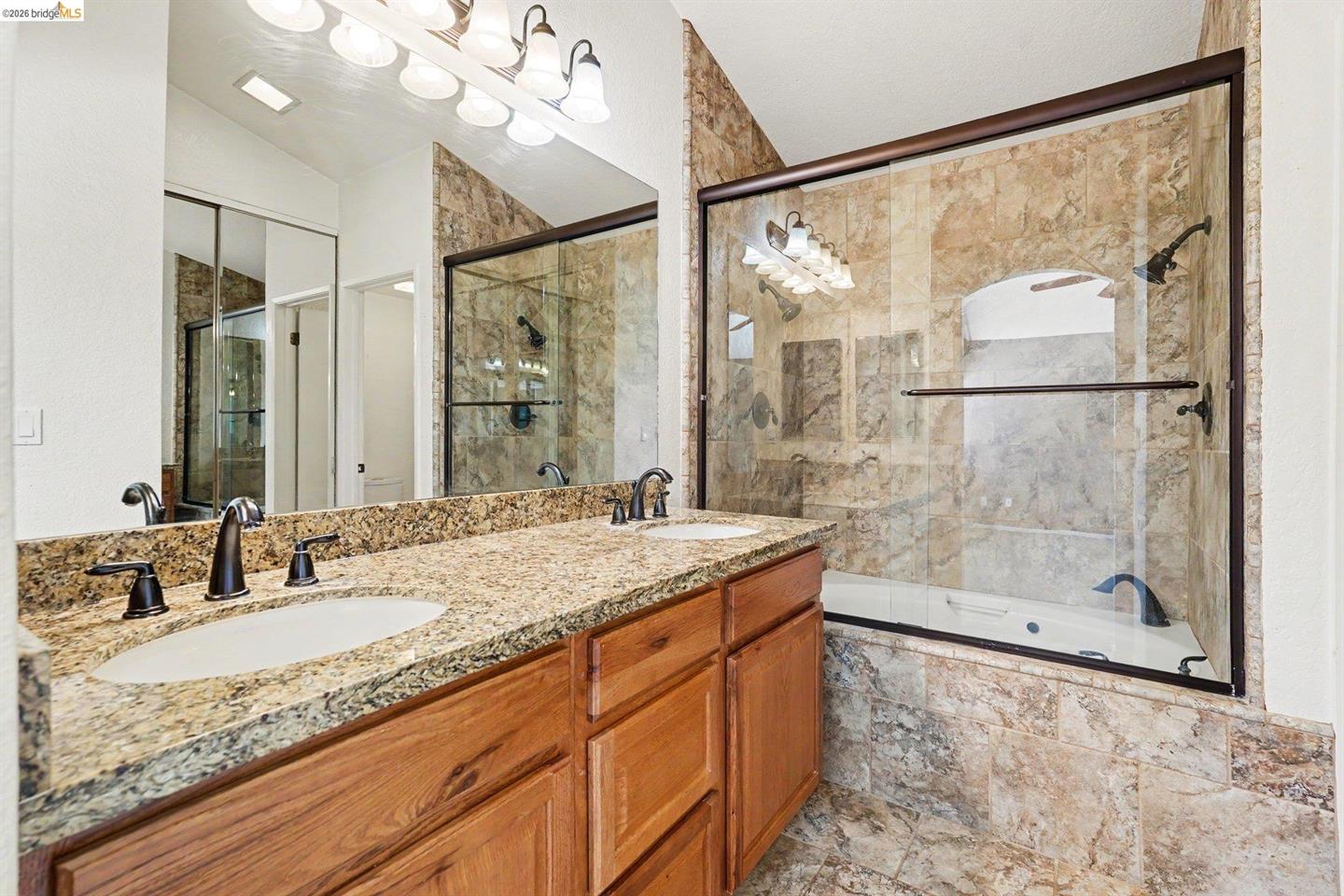 2110 Largo Ct photo 32