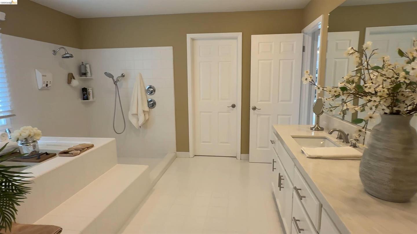 91 Shell Pl photo 25