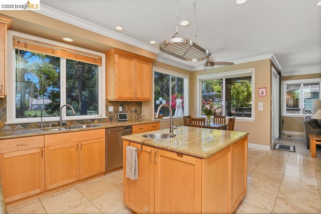 2442 Pinehurst Ct photo 8