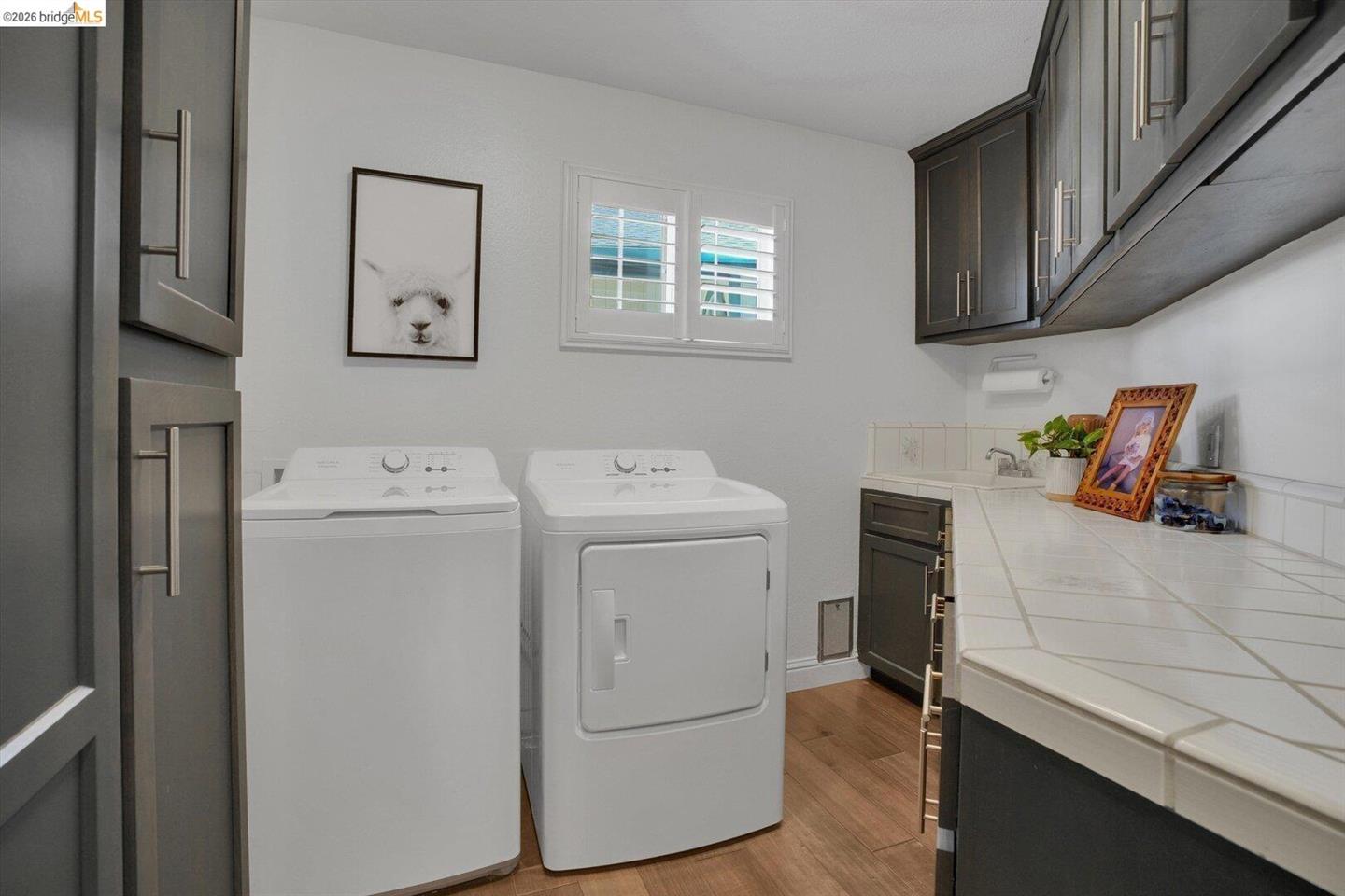 5530 Edgeview DR photo 23