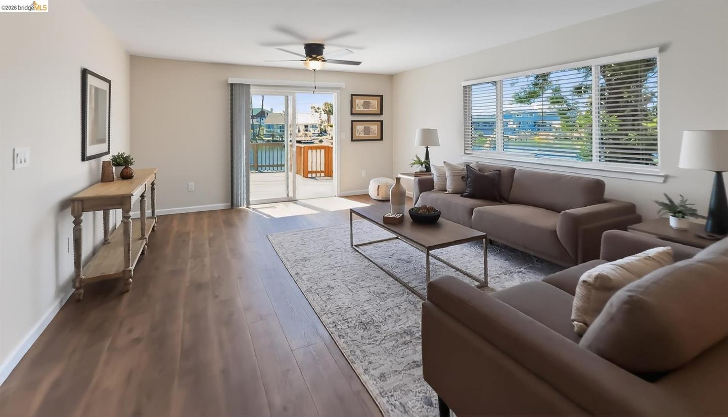 1264 Beach Ct photo 7