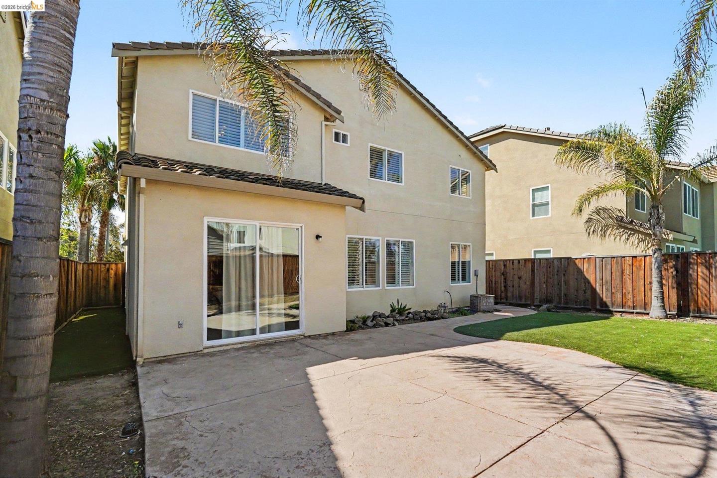 217 Sussex photo 32