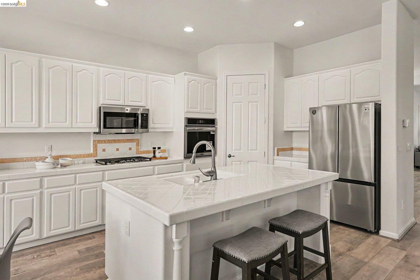 217 Sussex photo 7