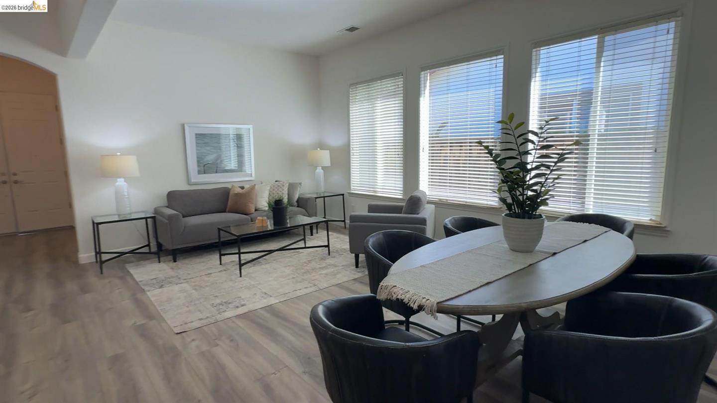 5556 Arcadia Cir photo 13