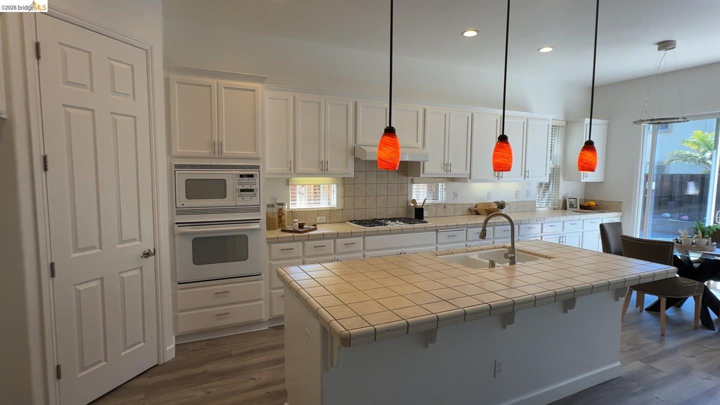 5556 Arcadia Cir photo 3