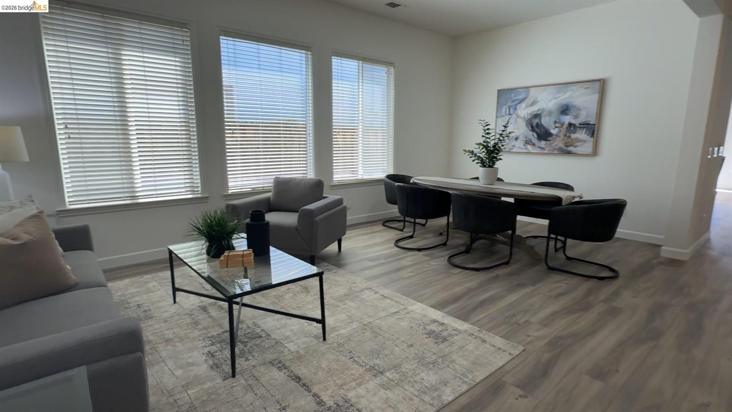 5556 Arcadia Cir photo 5