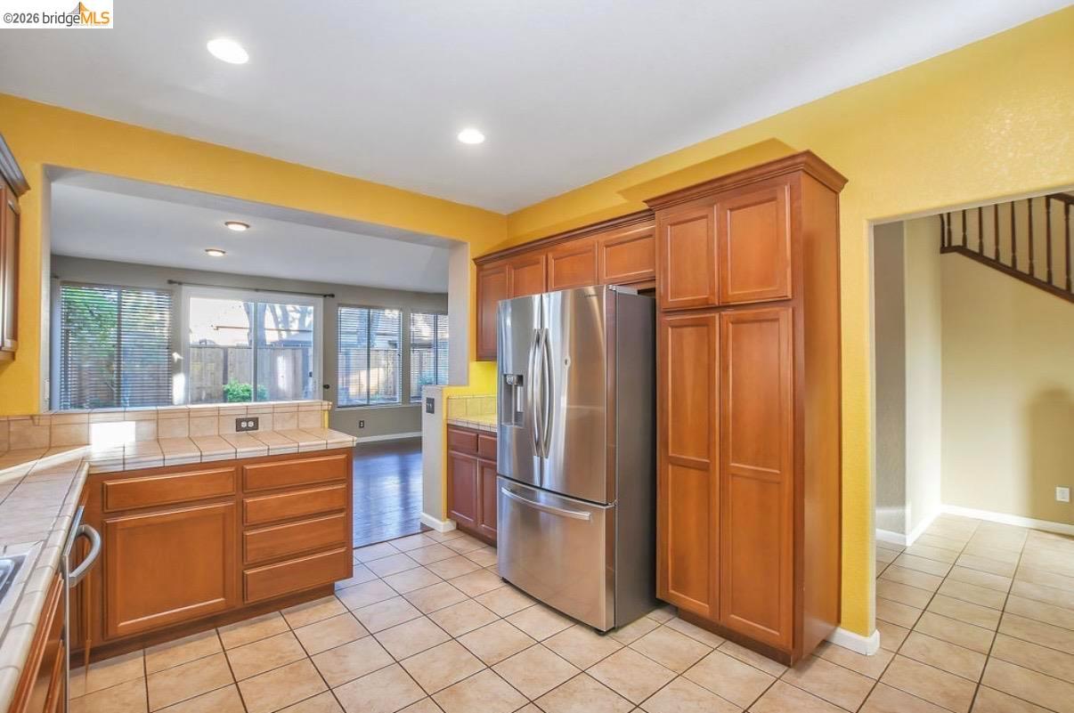 2533 Crescent Way photo 9