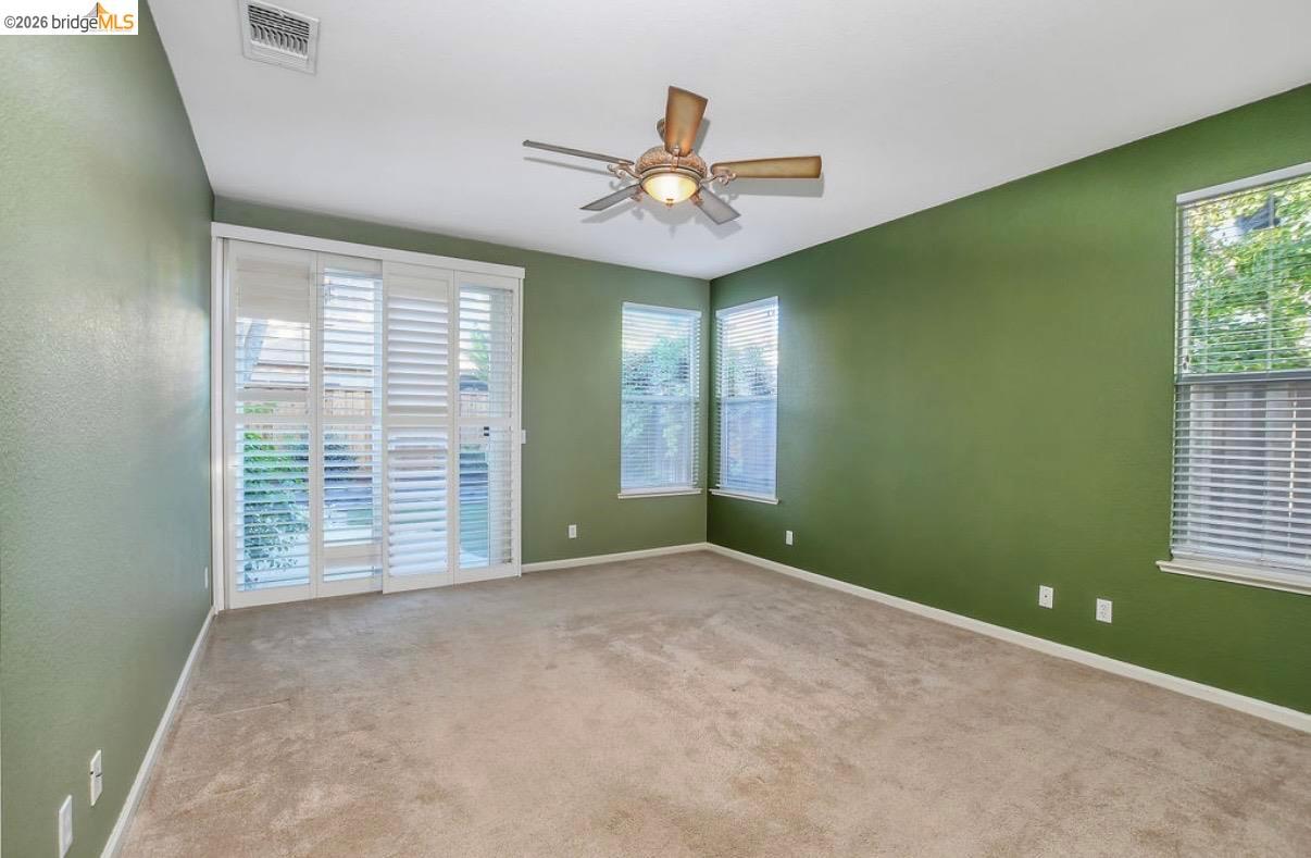 2533 Crescent Way photo 10