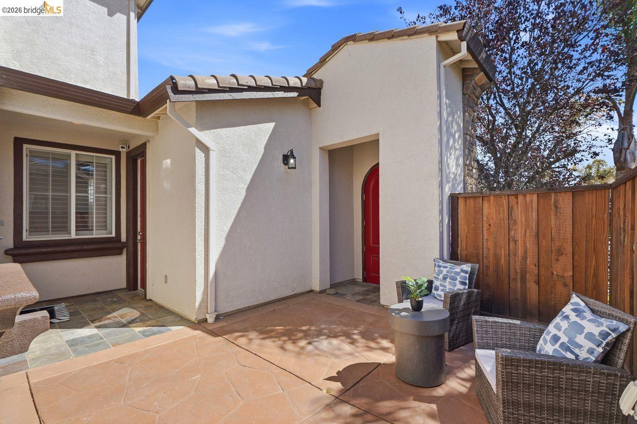 5671 Arcadia Cir photo 2