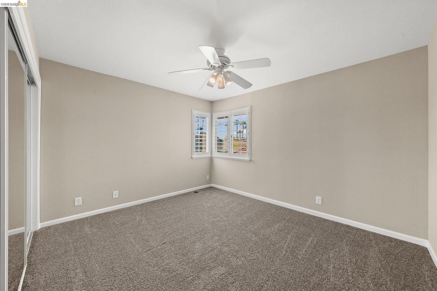 2216 Colonial Ct photo 32