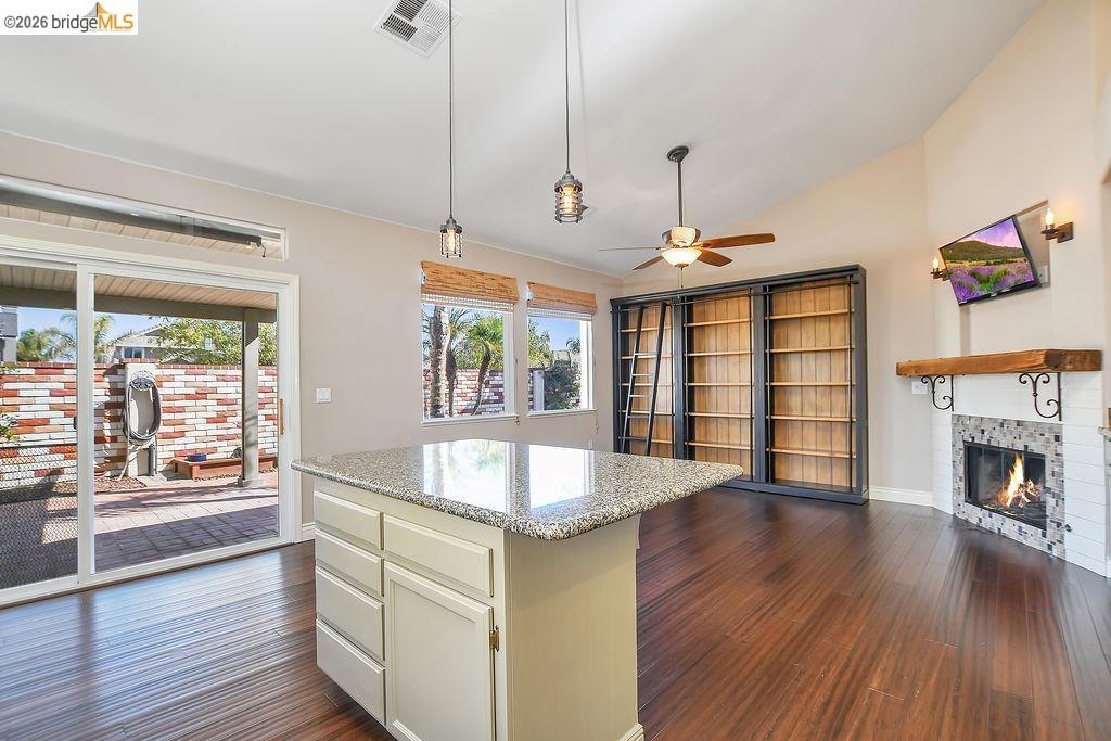 4464 Cove Ln photo 12